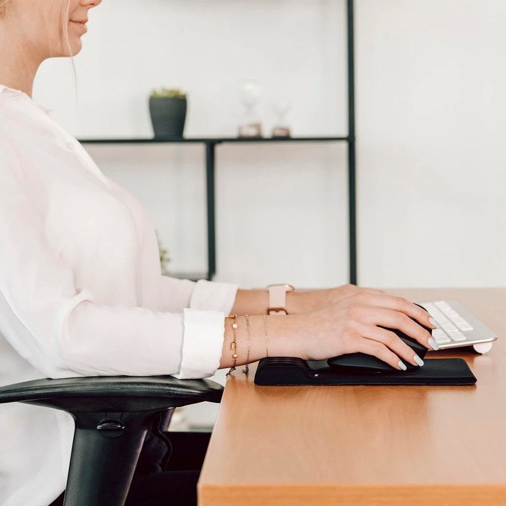 Hama EMW-500 Ergonomic Wireless Mouse - Black | 370396 from Hama - DID Electrical