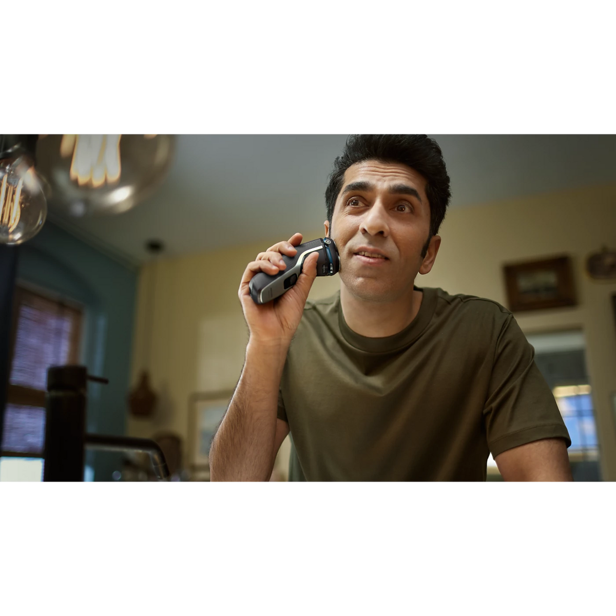 Philips Shaver 3000 Series Wet & Dry Electric Shaver - Bright Silver | S3143/00 from Philips - DID Electrical