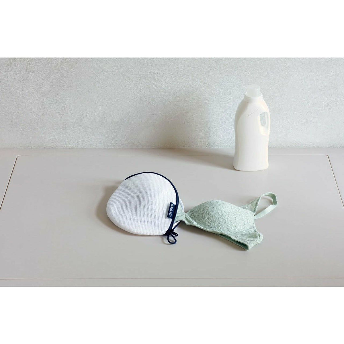 Brabantia Bra Wash Bag - White | 149245 (7611394195644)