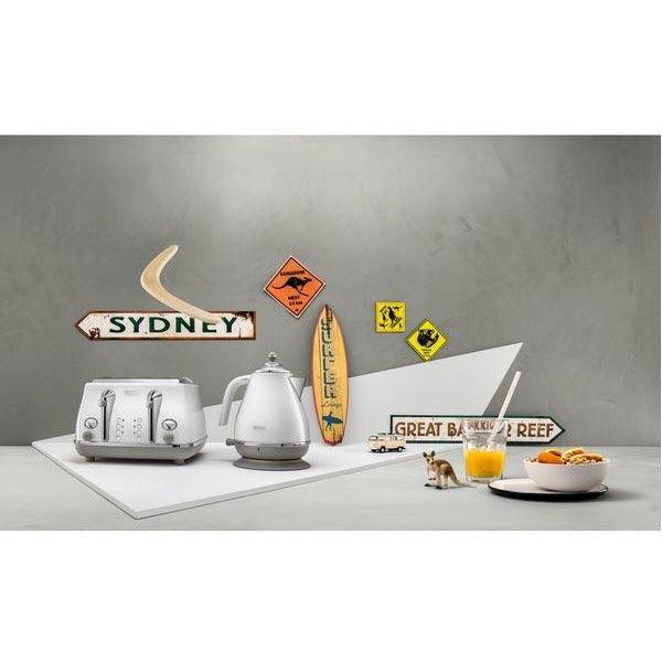 Delonghi 1.7L 3000W Jug Kettle - White | KBOC3001.W from DID Electrical - guaranteed Irish, guaranteed quality service. (6890804641980)