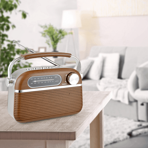 Lloytron FM/AM Rechargeable Portable Vintage Radio - Wood Effect | PP6403 (7513156845756)