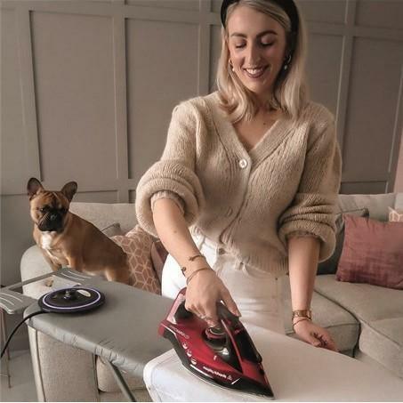 Morphy Richards 2400W Easycharge Cordless Steam Iron - Red & Black | 303250 (7151294513340)