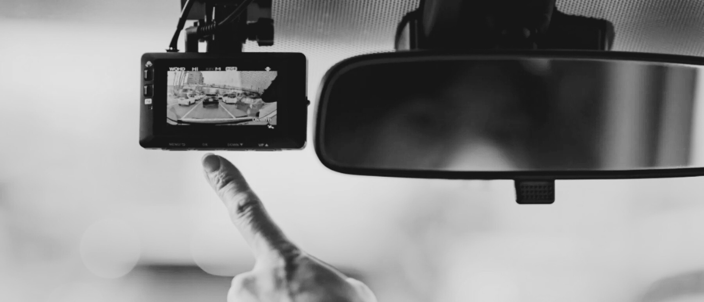 Dash Cam Buying Guide: The Perfect Car Accessory ()