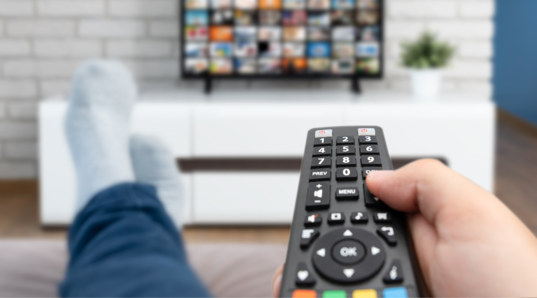 DID Electrical's Top Smart TV Accessories