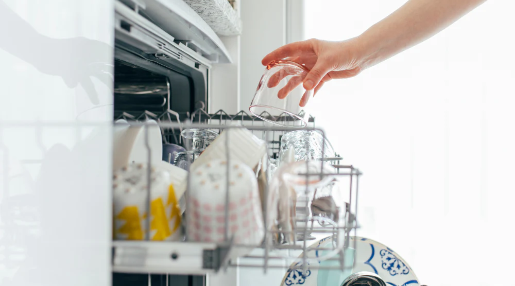 THE ULTIMATE DISHWASHER GUIDE