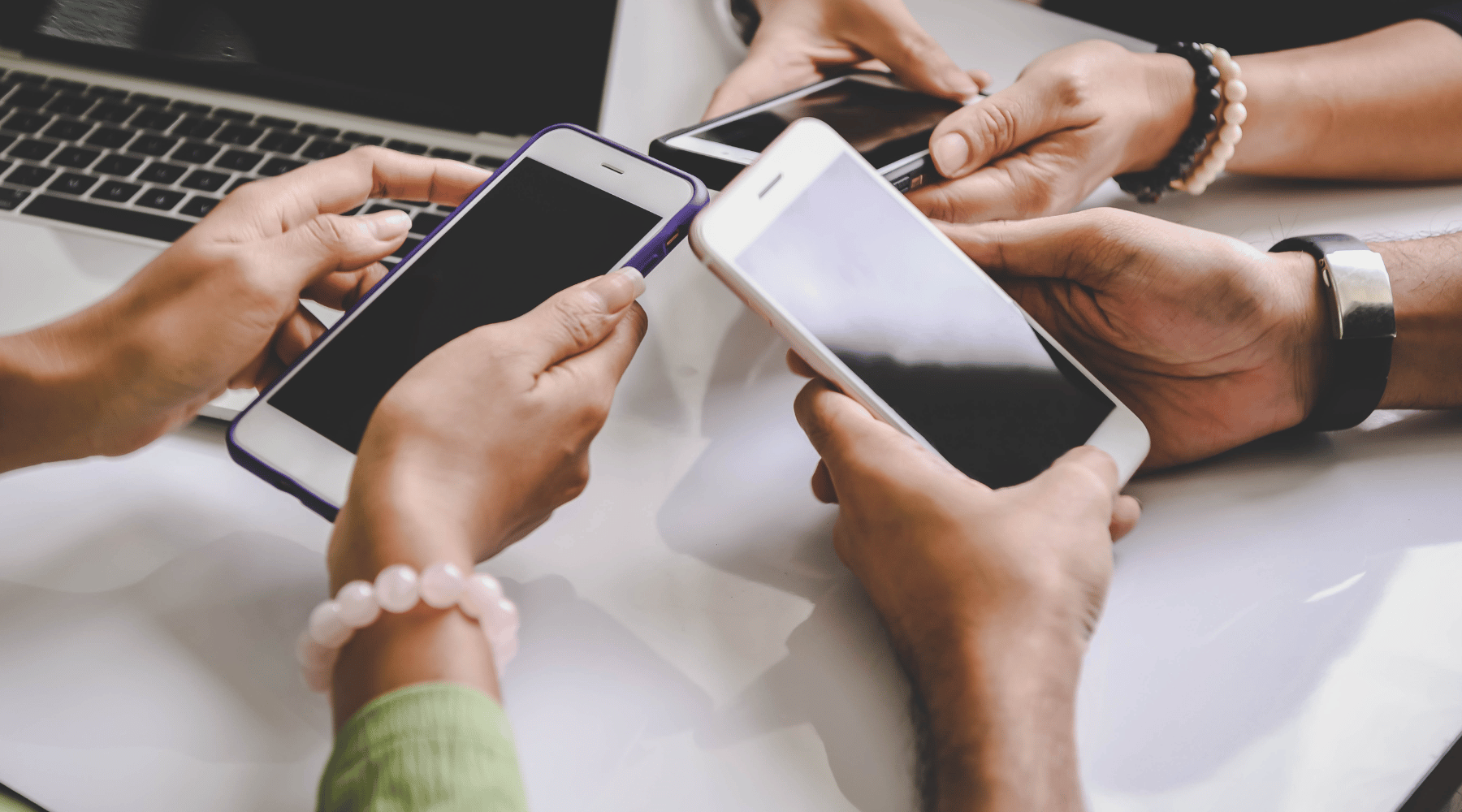 Smartphones accessories