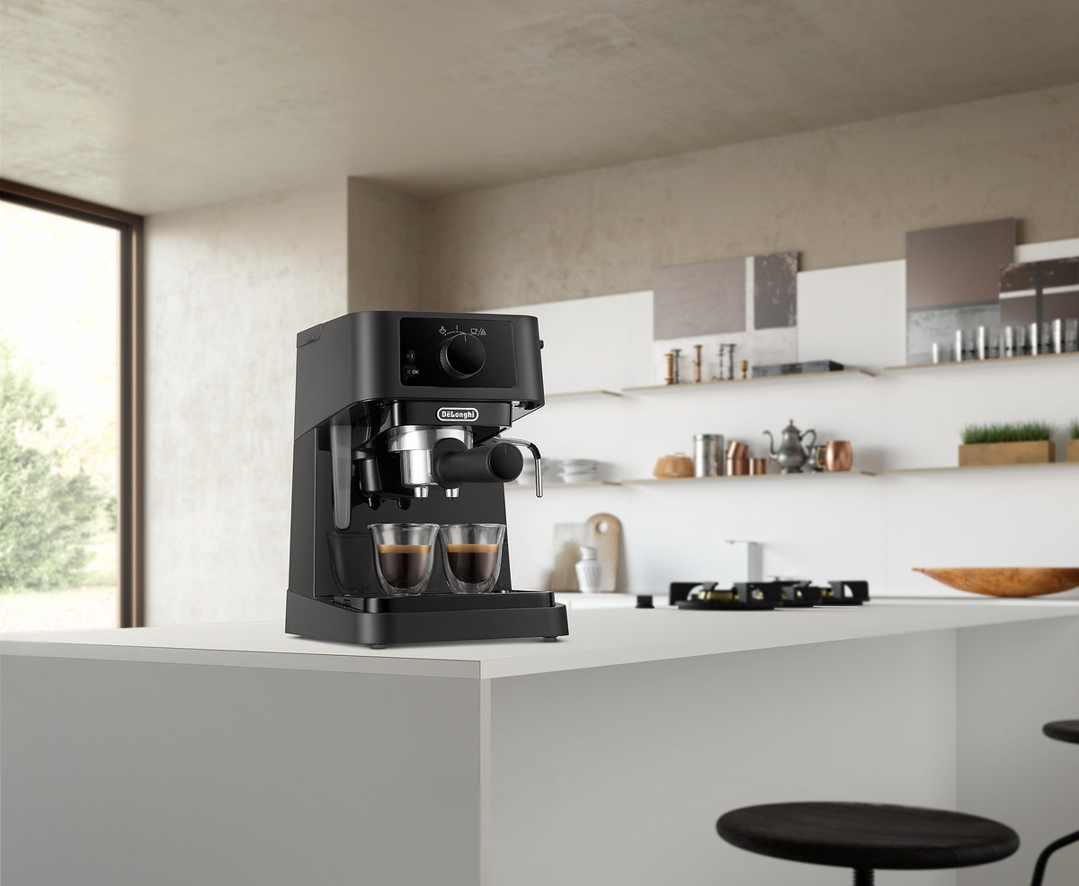 DeLonghi Stilosa Barista Espresso Machine & Cappuccino Maker - Black | EC230.BK