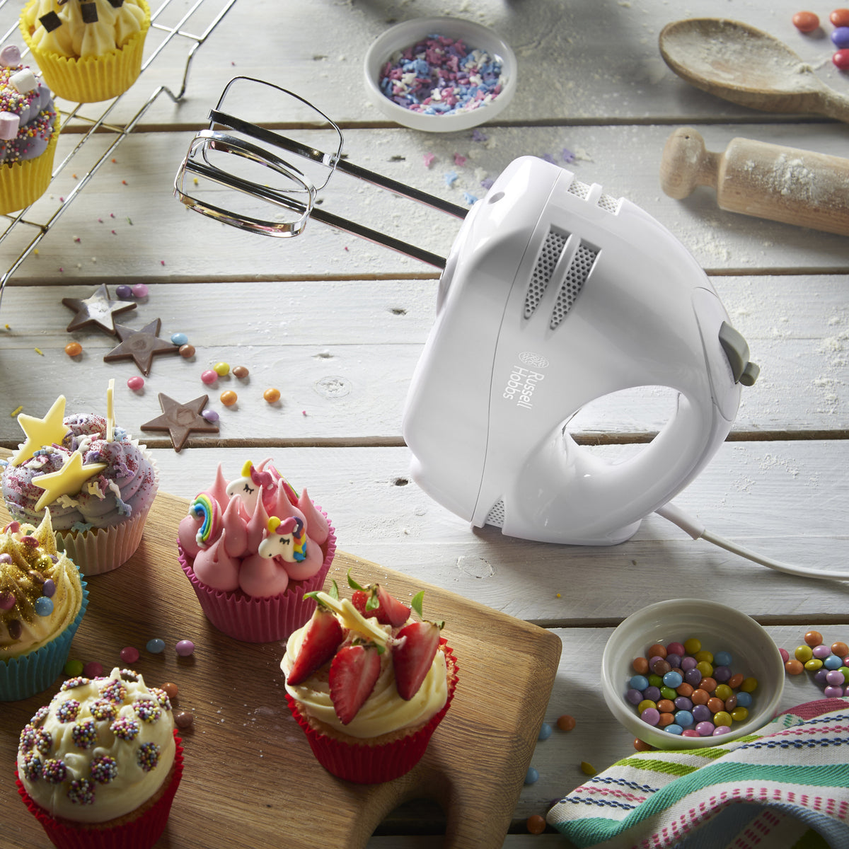 Russell Hobbs Food Collection 125W 6 Speed Hand Mixer - White | 14451