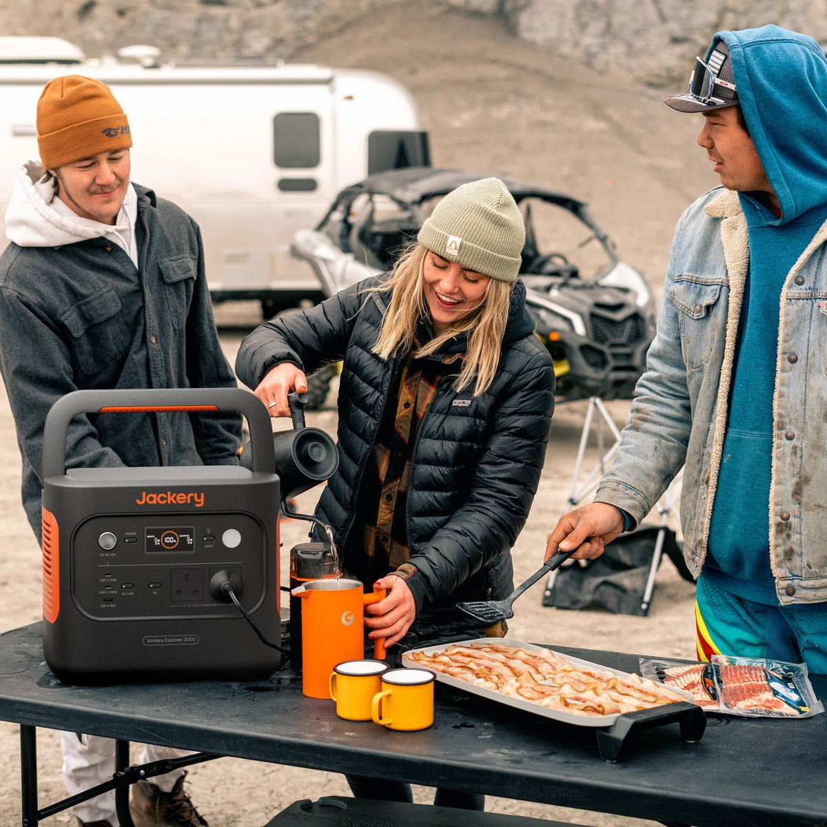 Jackery Explorer 2000 v2 Portable Power Station - Black & Orange | 263-21-0001-000270