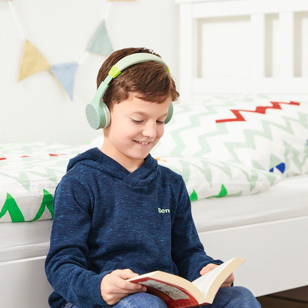 Hama Teens Guard Over-Ear Children&#39;s Bluetooth Wireless Headphone - Green &amp; Mint | 480361 from Hama - DID Electrical
