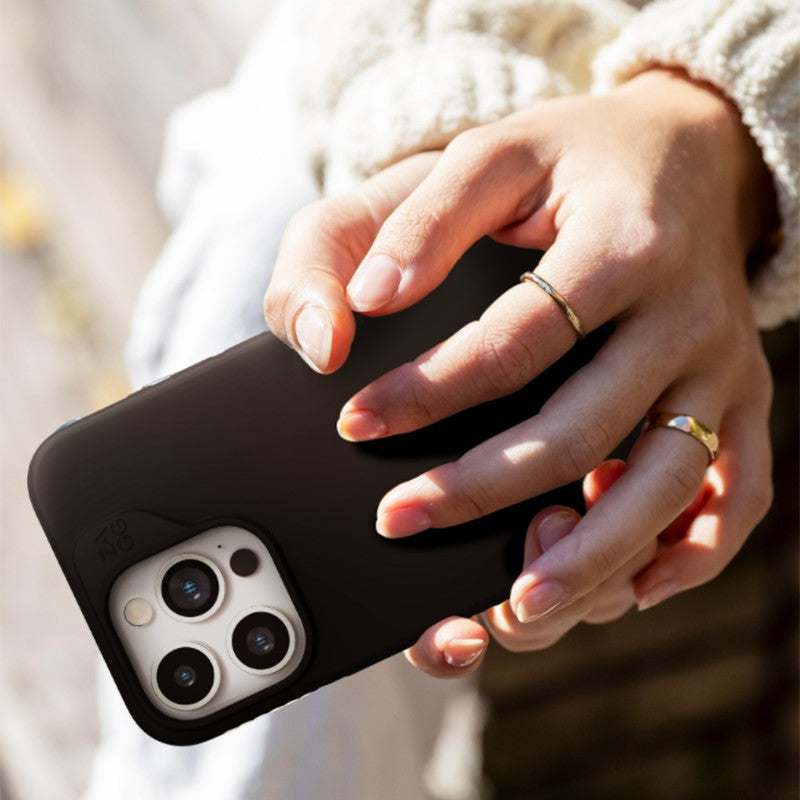 Zagg Manhattan Snap Case For iPhone 15 Pro - Black | 702312678 from Zagg - DID Electrical