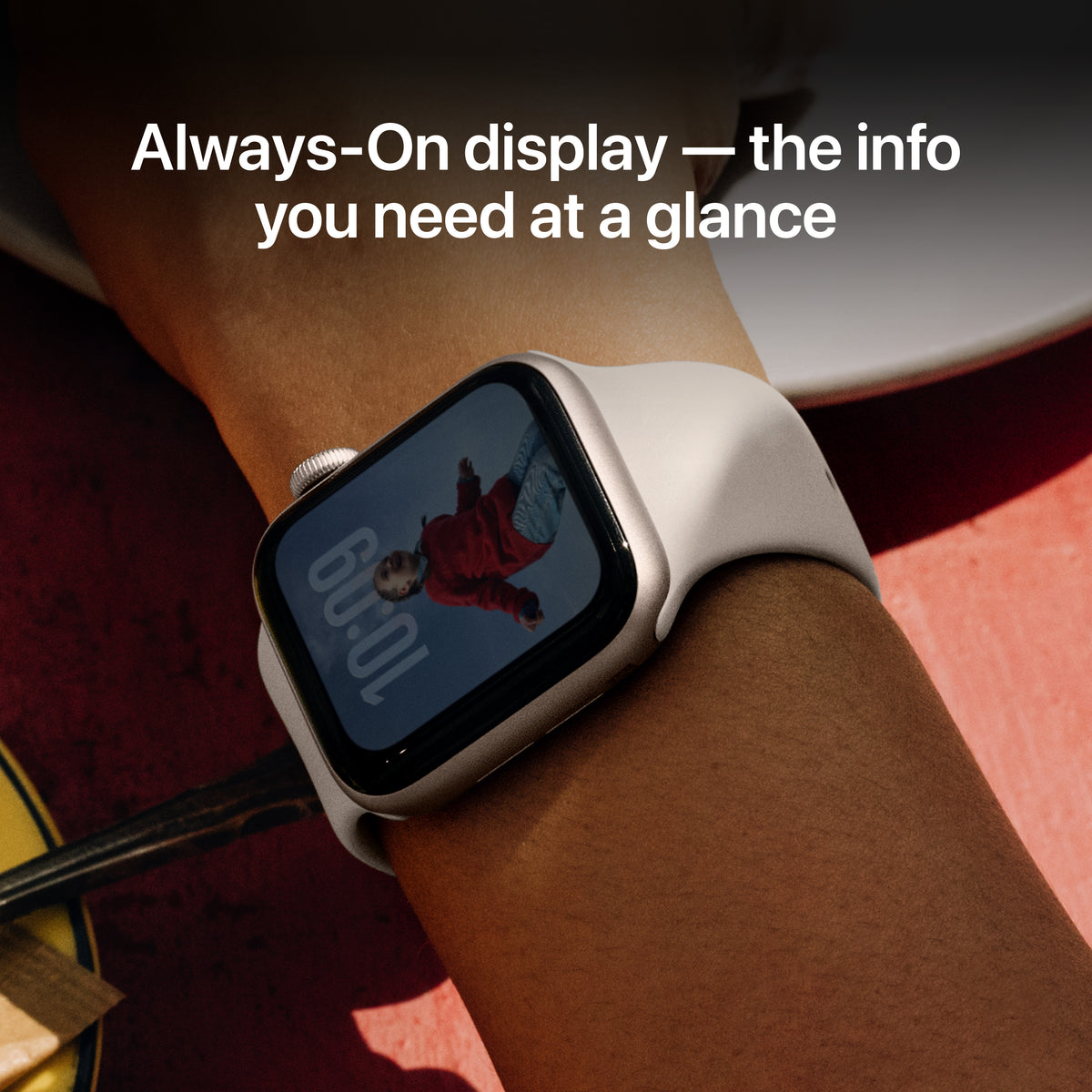 Apple Watch SE 3 GPS 40MM Starlight Aluminium Case with Starlight Sport Band - S/M | MEH34MP/A from Apple - DID Electrical