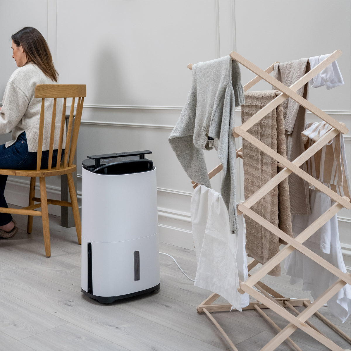 MeacoDry Arete Two 20L Dehumidifier with Air Purifier - White | 44006/ARETE2