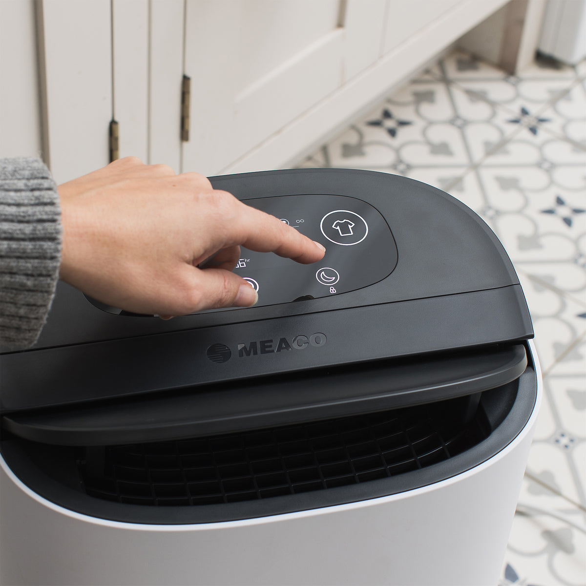 MeacoDry Arete Two 20L Dehumidifier with Air Purifier - White | 44006/ARETE2