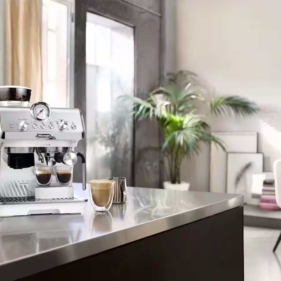 DeLonghi La Specialista Arte Bean to Cup Coffee Machine - White | EC9155.W