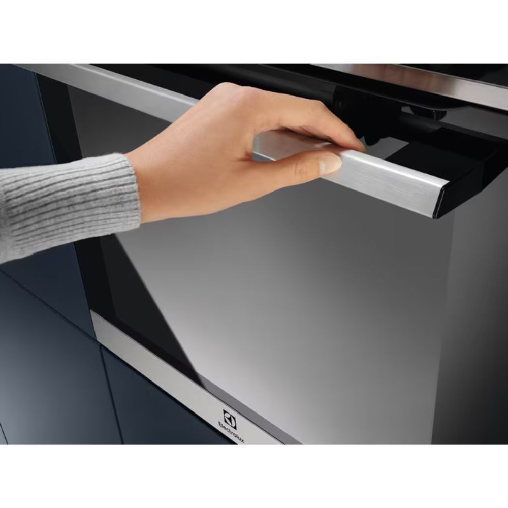 Electrolux 71L Built-In Electric Single Oven - Stainless Steel | EOF6P46X from Electrolux - DID Electrical