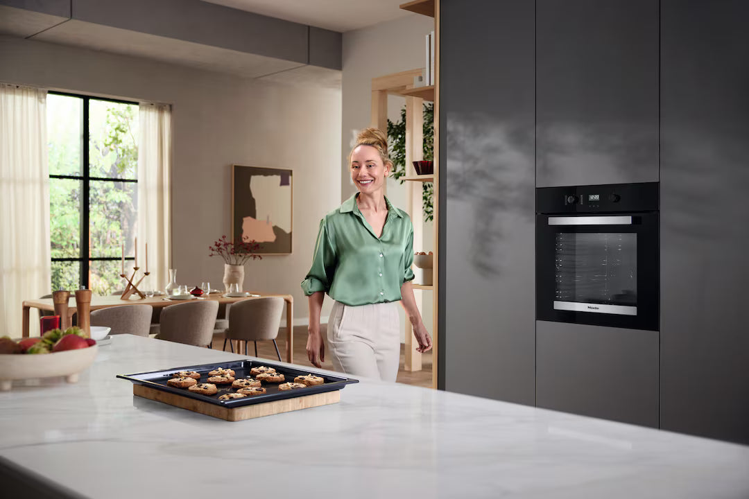 Miele Active 76L Built-In Multifunction Electric Single Oven - Obsidian Black & Stainless Steel | H 2455 BP