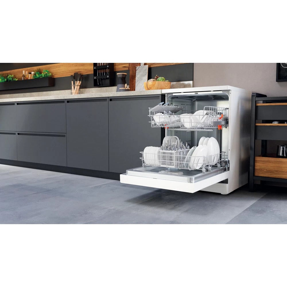 Hotpoint 14 Place Freestanding Standard Dishwasher - White | H2FHL626UK from Hotpoint - DID Electrical