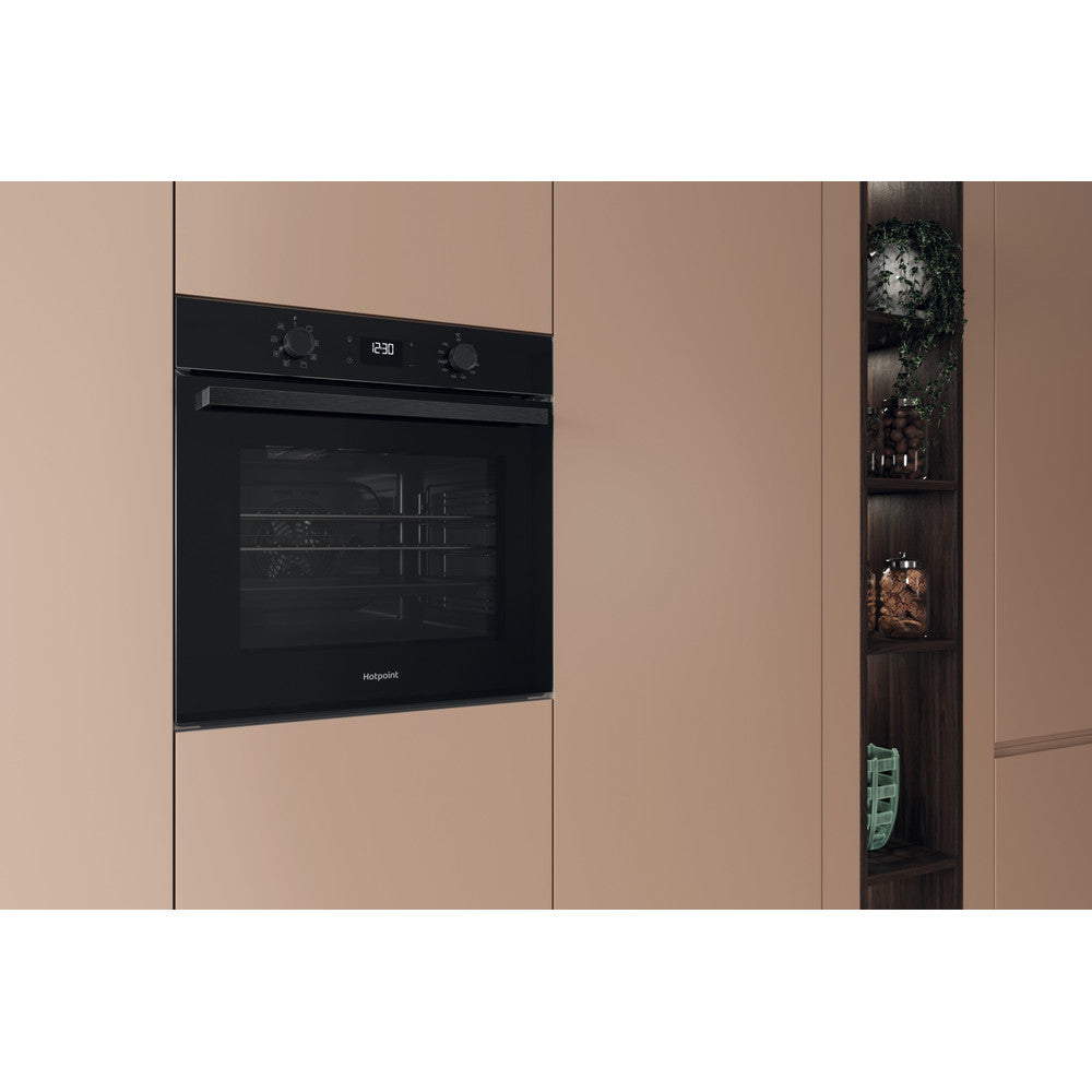 Hotpoint 71L Built-In Multifunction Electric Single Oven - Black | HO3K55CBUK from Hotpoint - DID Electrical
