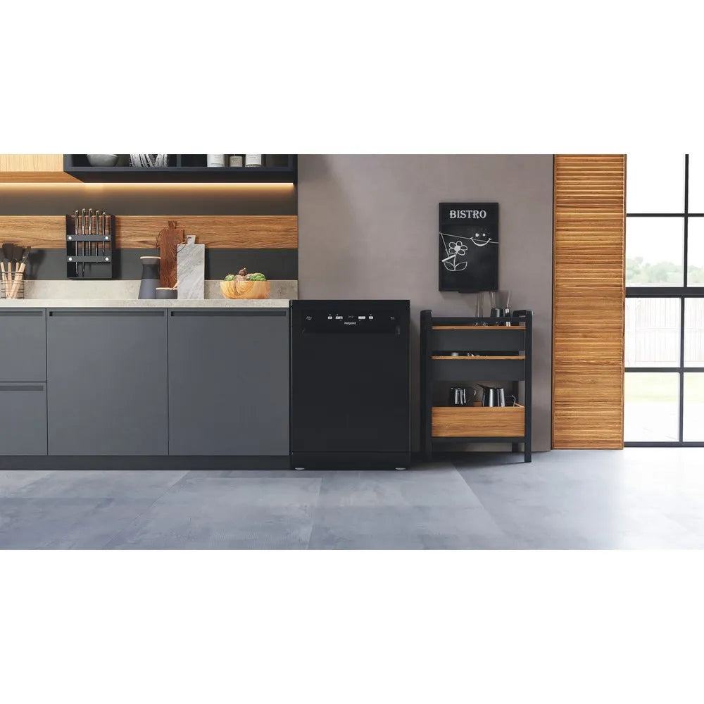 Hotpoint 60CM Freestanding Standard Dishwasher - Black | HP2FFC14BN6BUK