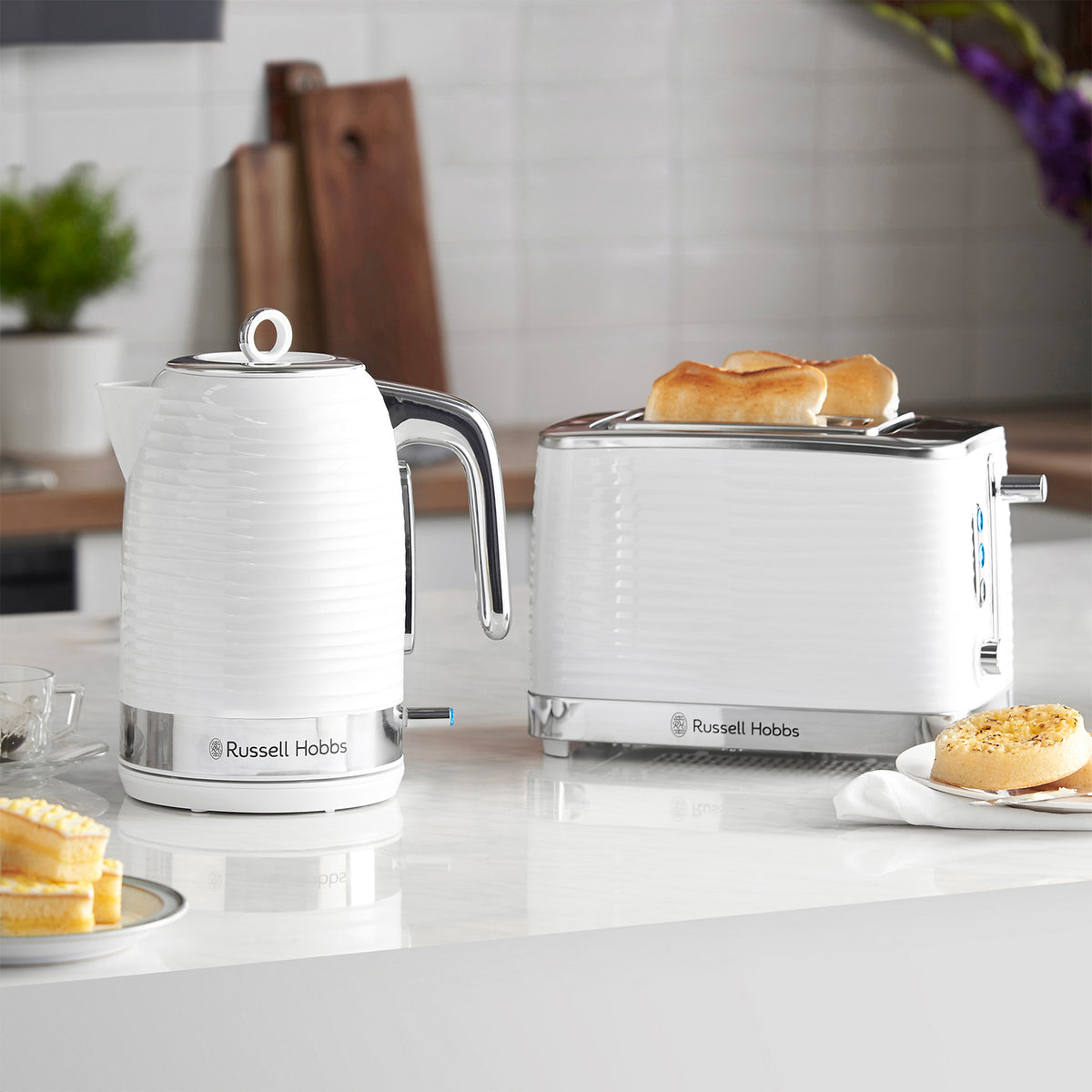 Russell Hobbs 1.7L Inspire Kettle - White | 24360