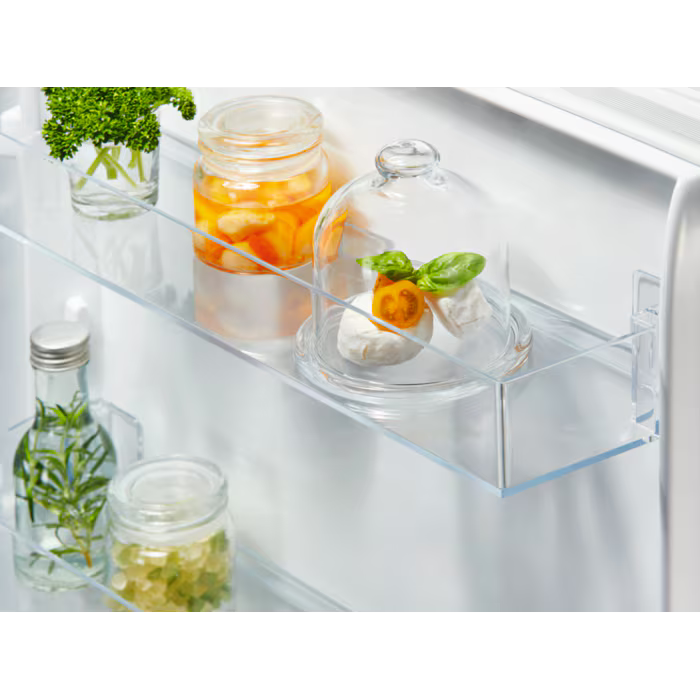 Electrolux Series 600 271L Low Frost Built-In Fridge Freezer - White | LNA6LE18S