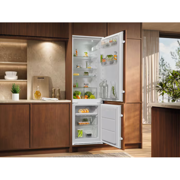 Electrolux Series 600 271L Low Frost Built-In Fridge Freezer - White | LNA6LE18S