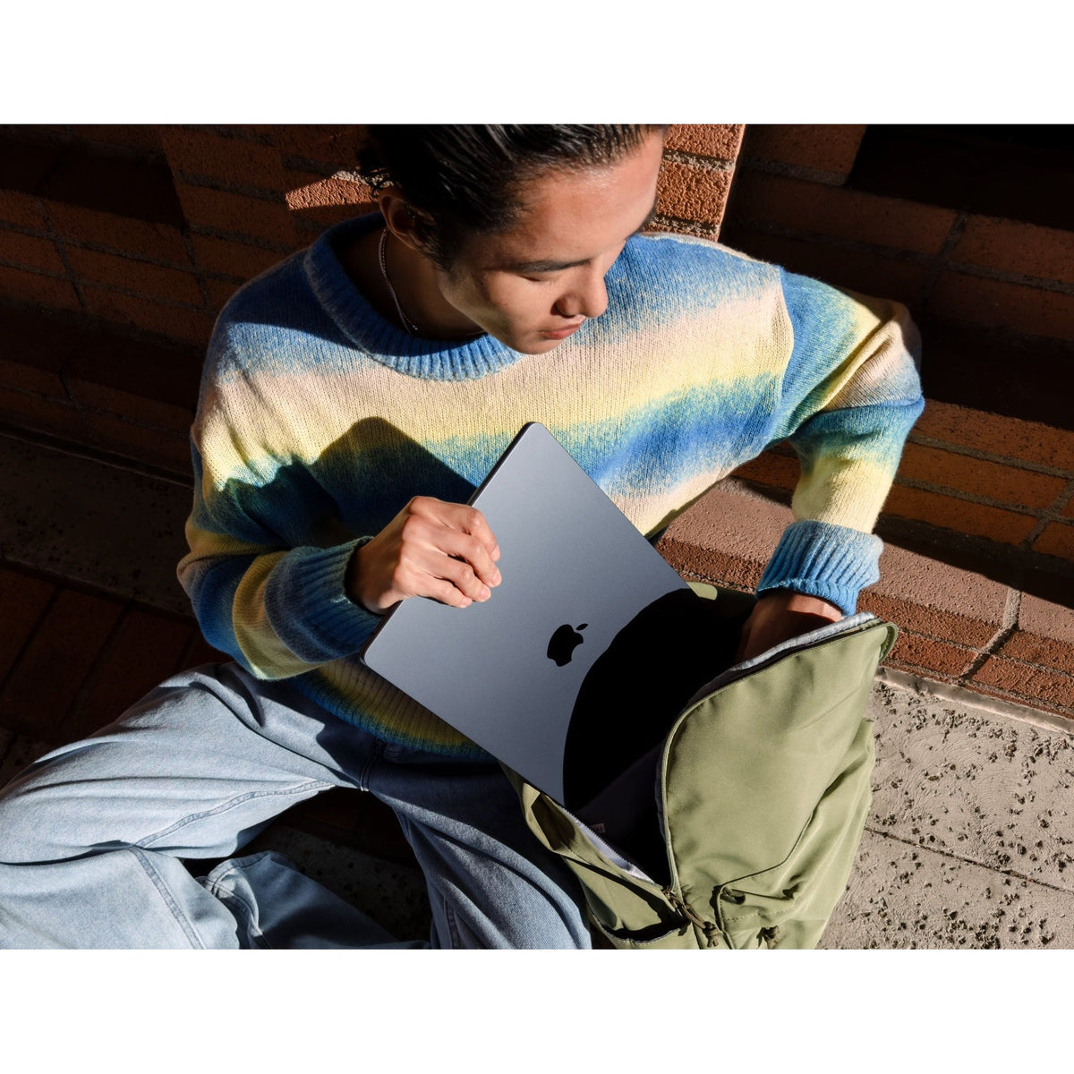 Apple MacBook Air 2024 15.3" M3 8GB/512GB Laptop - Space Grey | MRYN3B/A from Apple - DID Electrical