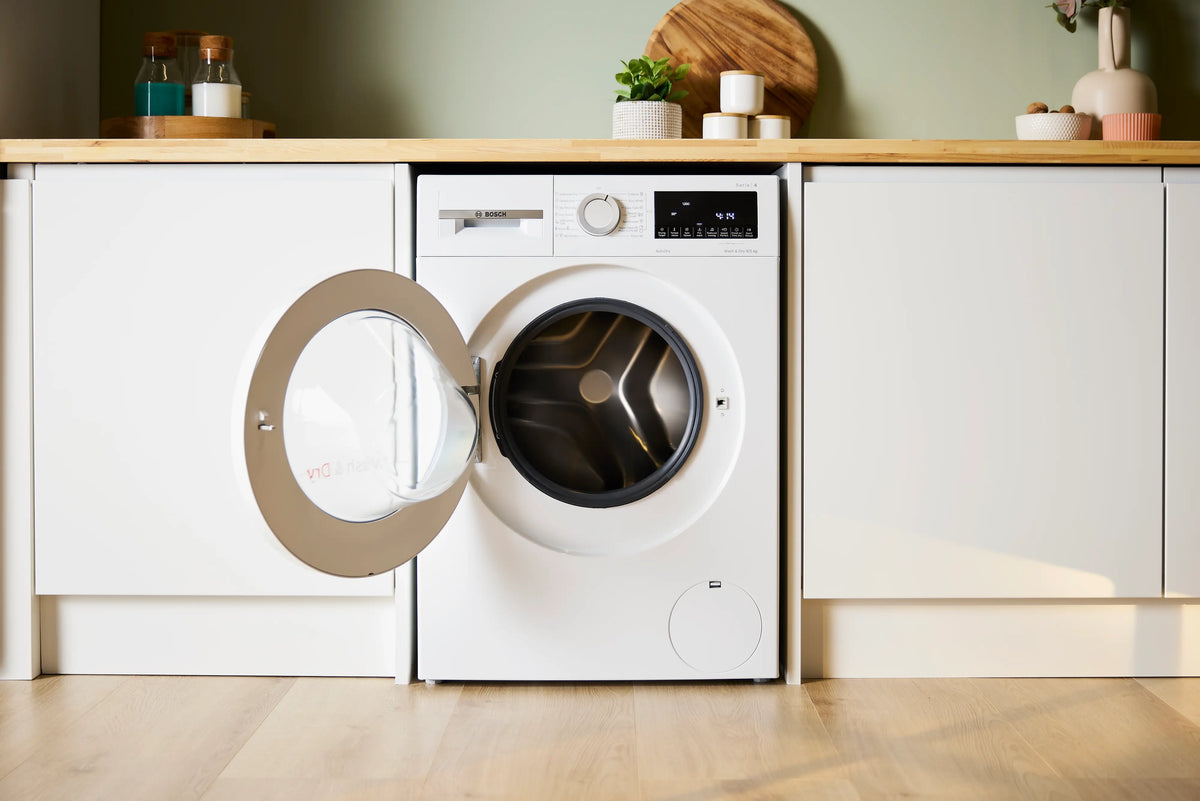 Bosch Series 4 9KG/5KG 1400RPM Freestanding Washer Dryer - White | WNA144V9GB