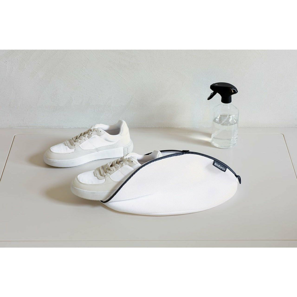 Brabantia Sneaker Wash Bag - White | 149641 (7611407368380)