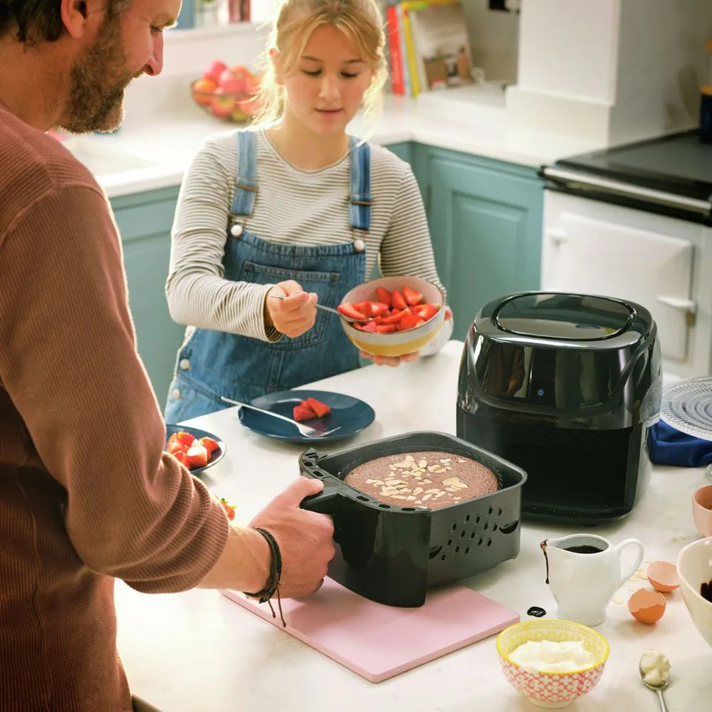 Russell Hobbs SatisFry 4L Medium Air Fryer - Black | 27160 from Russell Hobbs - DID Electrical