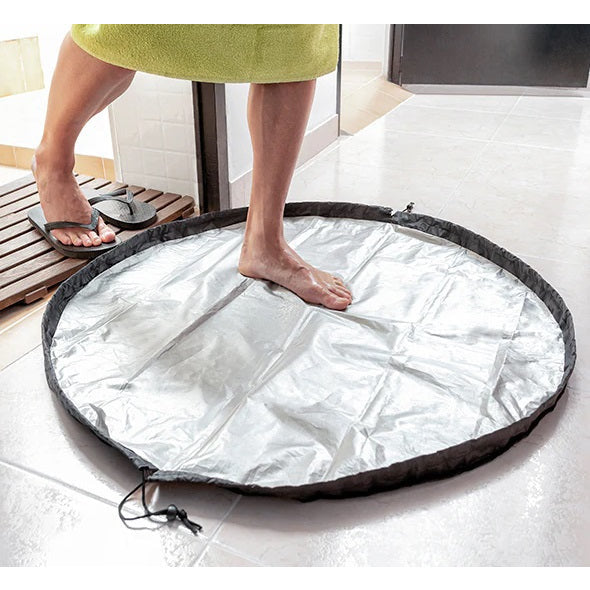 Innovagoods Sport Fitness 2-in-1 Gym Bag &amp; Changing Room Mat - Light Grey &amp; Black | 816407 from Innovagoods - DID Electrical