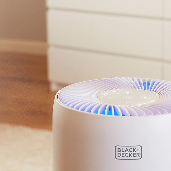 Black &amp; Decker Desktop Air Purifier with Air Quality Indicator - White | BXAP62001GB (7557471174844)
