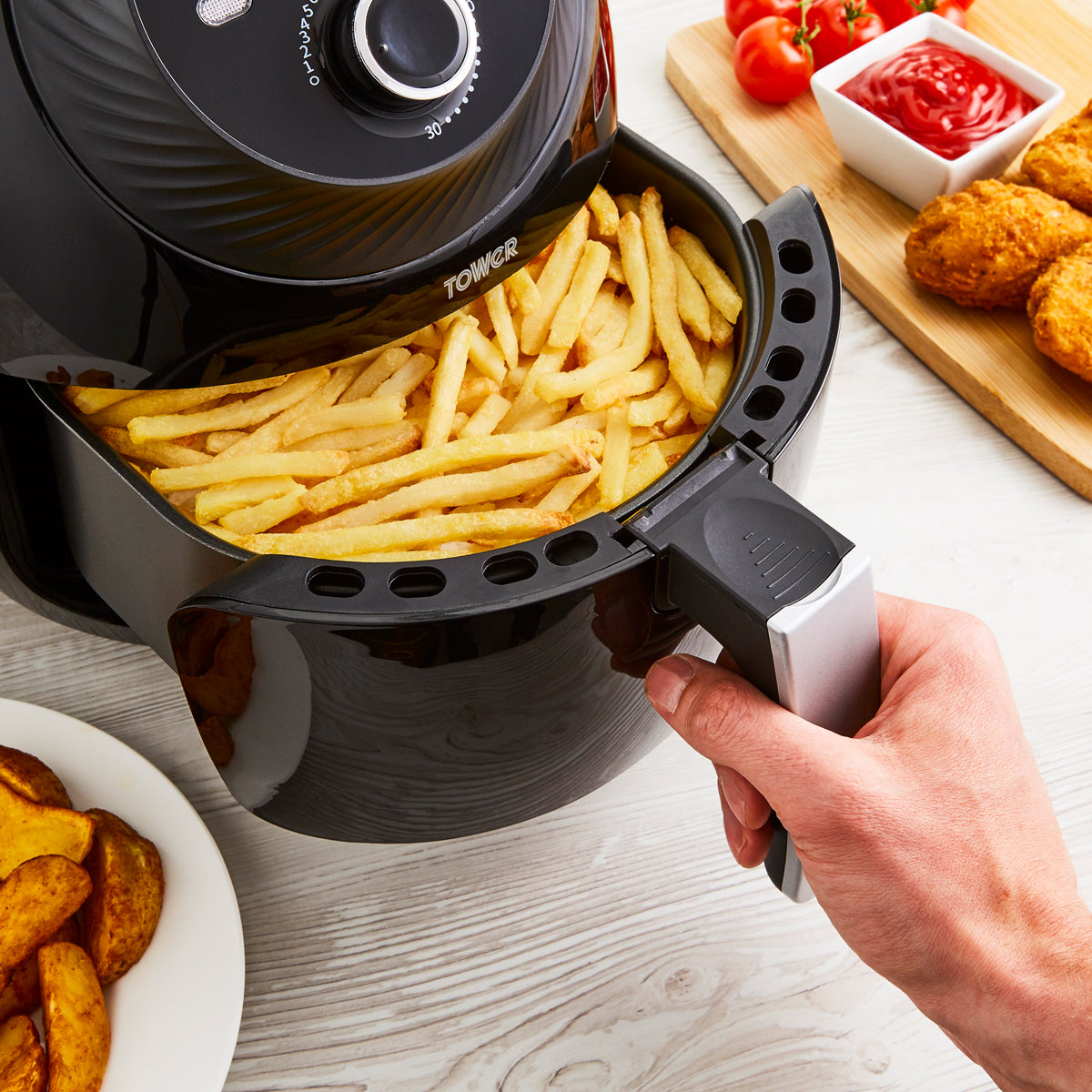 Tower Vortx 4L 1400W Manual Air Fryer - Black | T17082 (7658237460668)