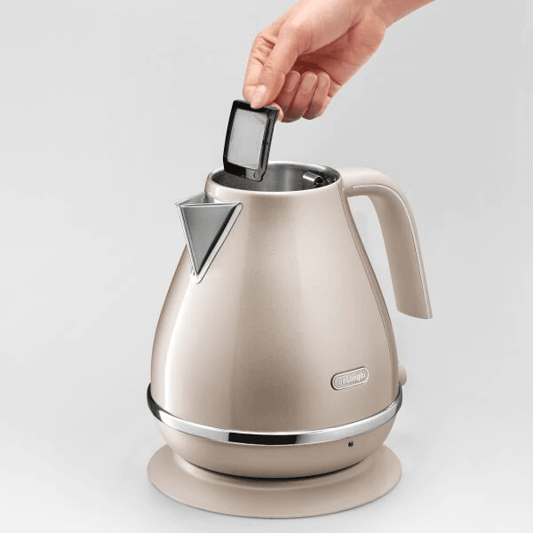 DeLonghi Icona Metallics 1.7L 2000W Jug Kettle - Beige | KBOT3001.BG (7258432831676)