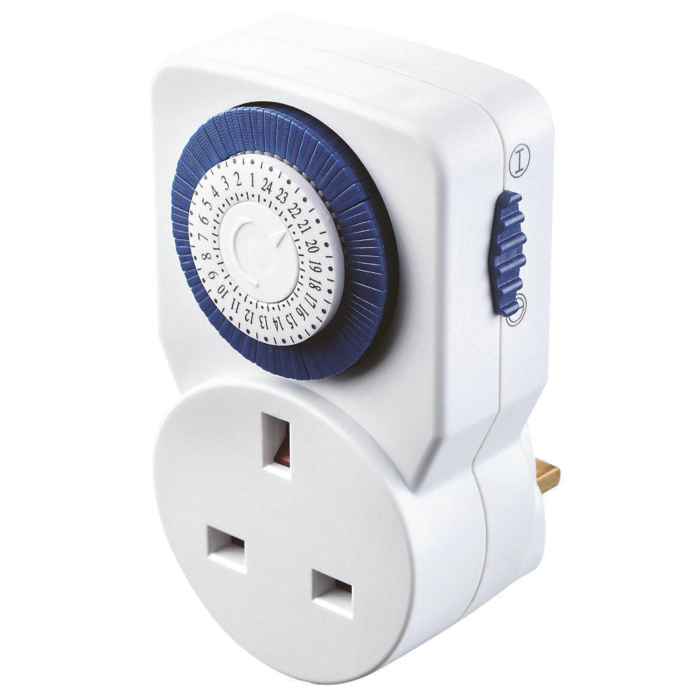 300696_Elpine 24 Hour Manual Plug-In Timer Socket - White-2 (7426279080124)